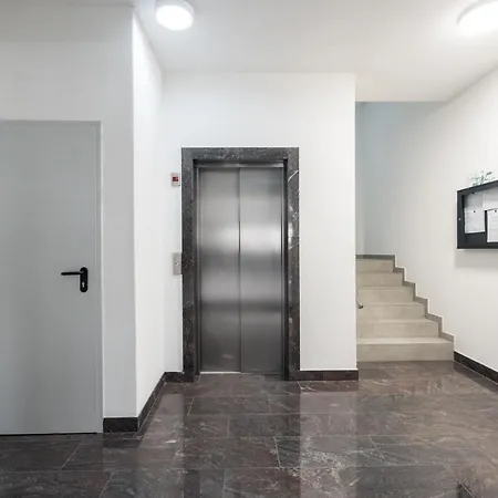 Escape-unirii Apartment